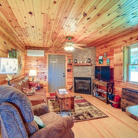 Blue Ridge Mountain Cabin With Views And Hot Tub Sparta Εξωτερικό φωτογραφία