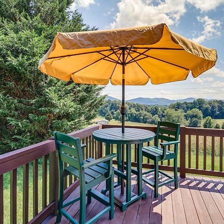 Blue Ridge Mountain Cabin With Views And Hot Tub Sparta Εξωτερικό φωτογραφία