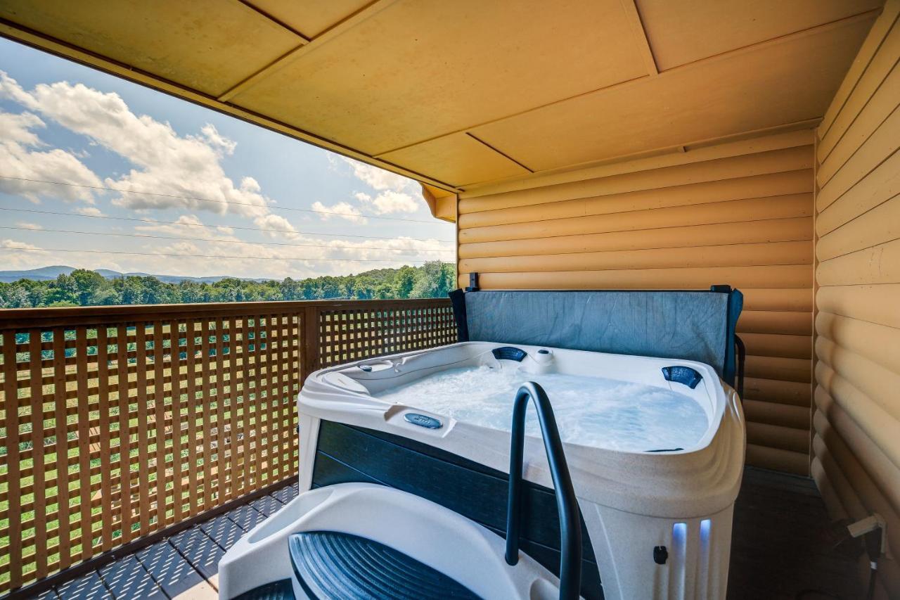 Blue Ridge Mountain Cabin With Views And Hot Tub Sparta Εξωτερικό φωτογραφία