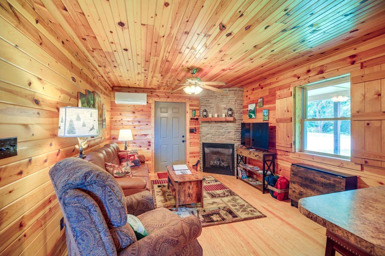 Blue Ridge Mountain Cabin With Views And Hot Tub Sparta Εξωτερικό φωτογραφία