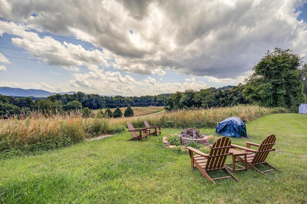 Blue Ridge Mountain Cabin With Views And Hot Tub Sparta Εξωτερικό φωτογραφία