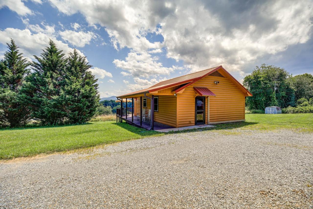 Blue Ridge Mountain Cabin With Views And Hot Tub Sparta Εξωτερικό φωτογραφία