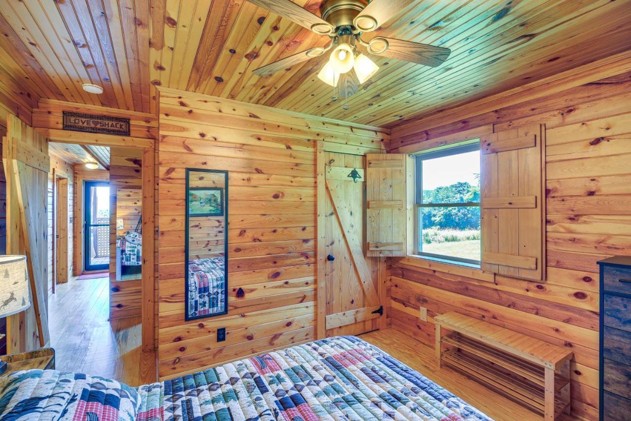 Blue Ridge Mountain Cabin With Views And Hot Tub Sparta Εξωτερικό φωτογραφία