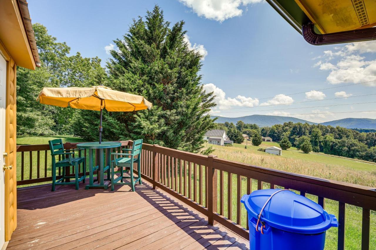 Blue Ridge Mountain Cabin With Views And Hot Tub Sparta Εξωτερικό φωτογραφία