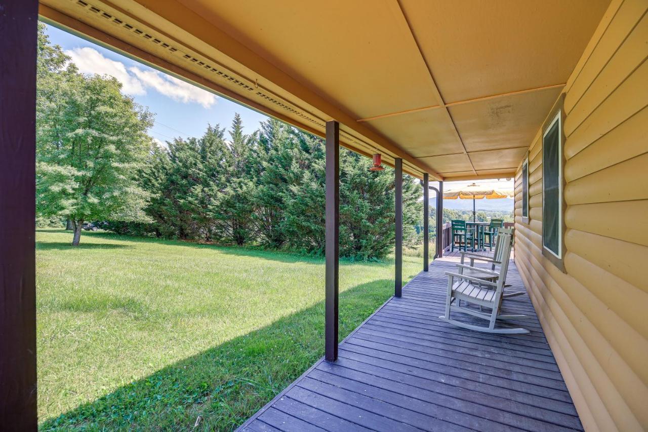 Blue Ridge Mountain Cabin With Views And Hot Tub Sparta Εξωτερικό φωτογραφία